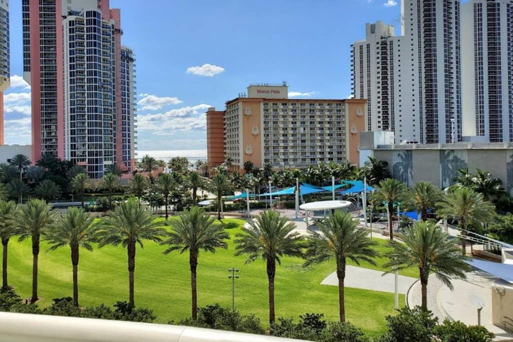 Beautiful Apartment Steps Away From The Beach Miami Beach Luaran gambar